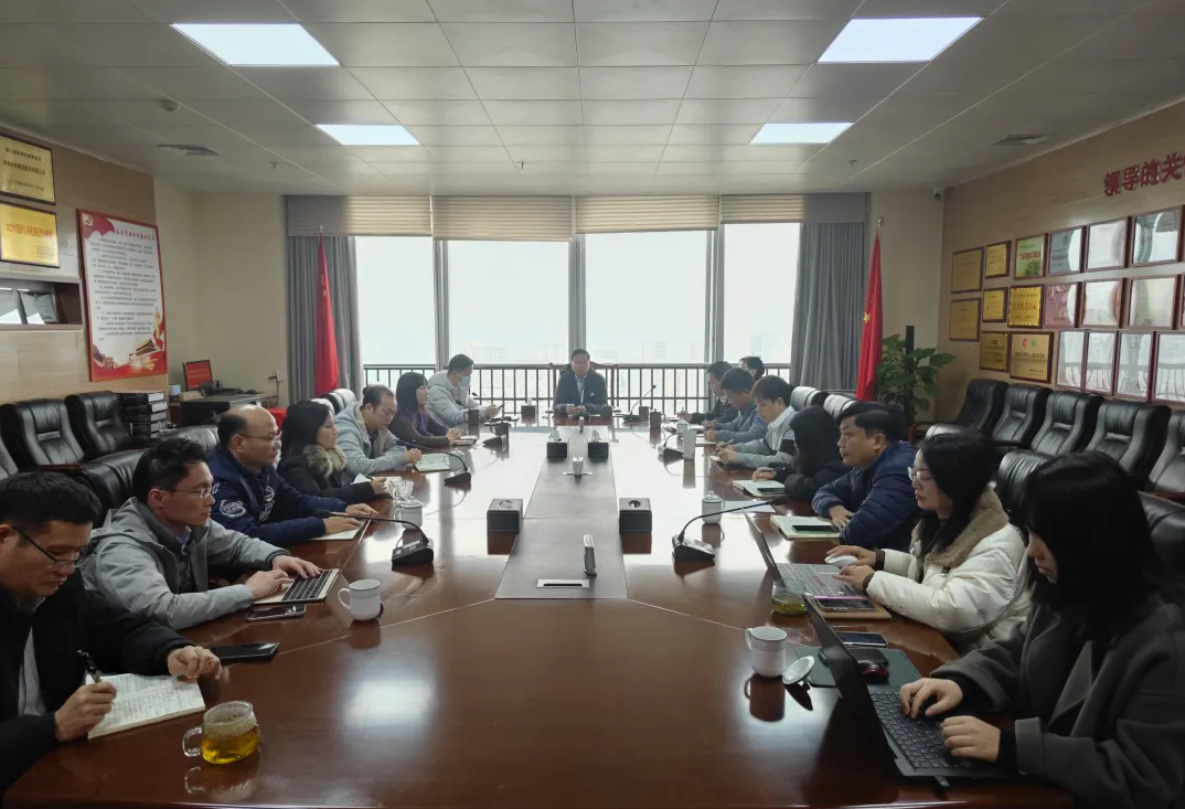 华鸿水务集团专题学习民营企业家座谈会重要精神