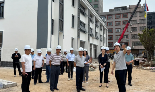 贵港市人大常委会到华鸿水务集团桂平项目调研